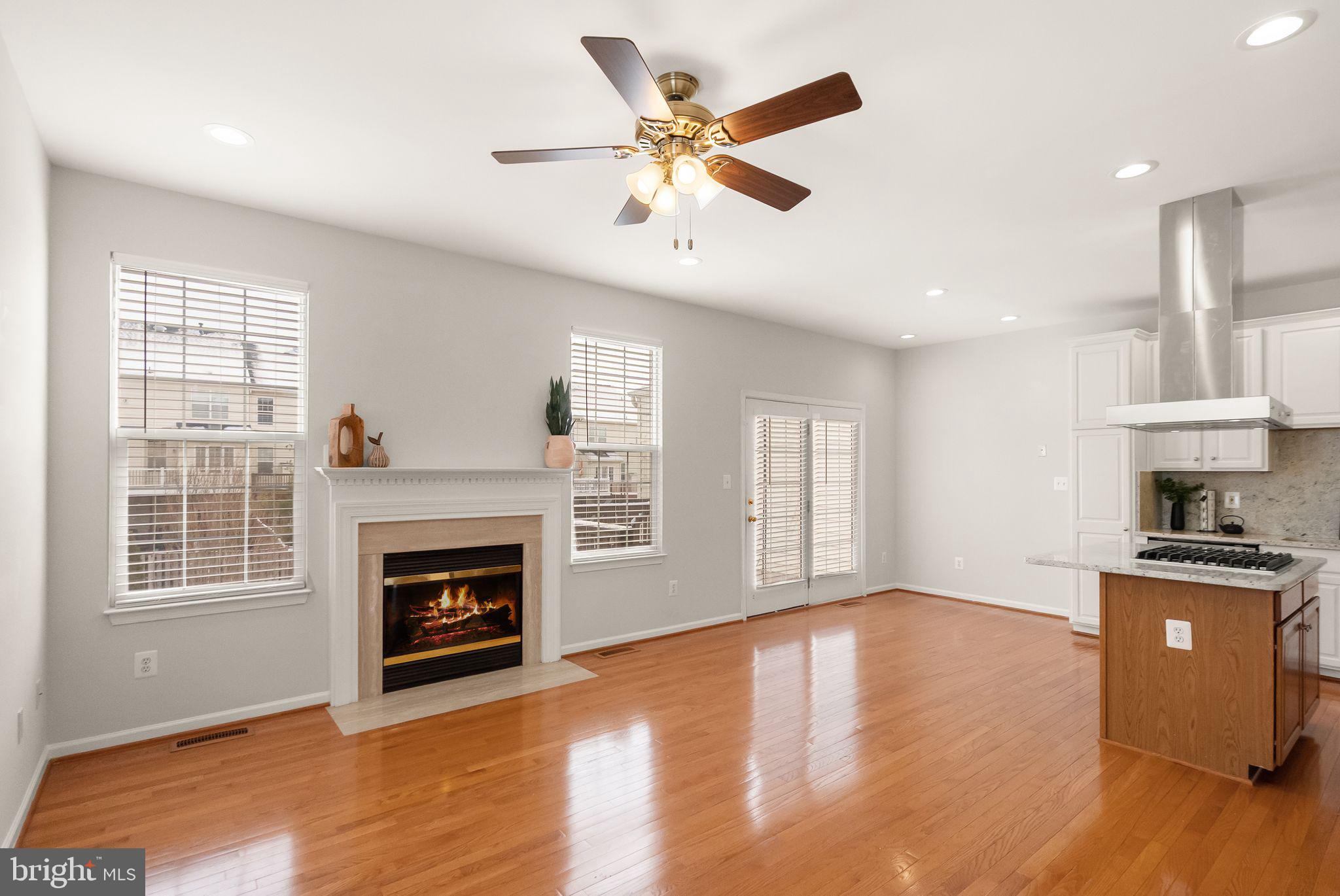 SOUTH RIDING - Residential