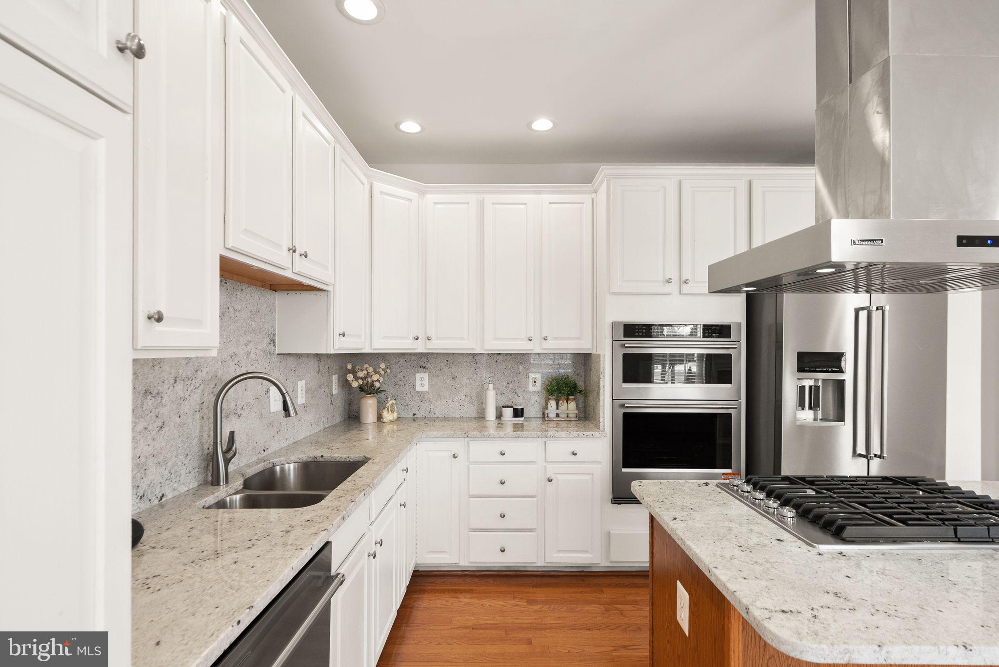 SOUTH RIDING - Residential