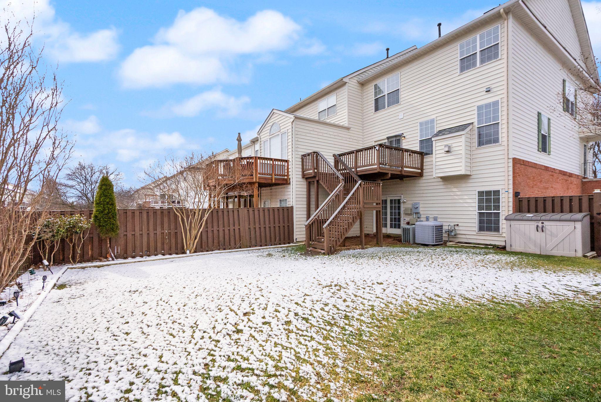 SOUTH RIDING - Residential