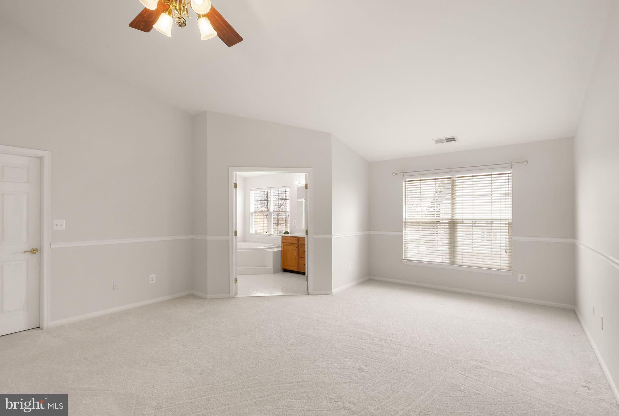 SOUTH RIDING - Residential