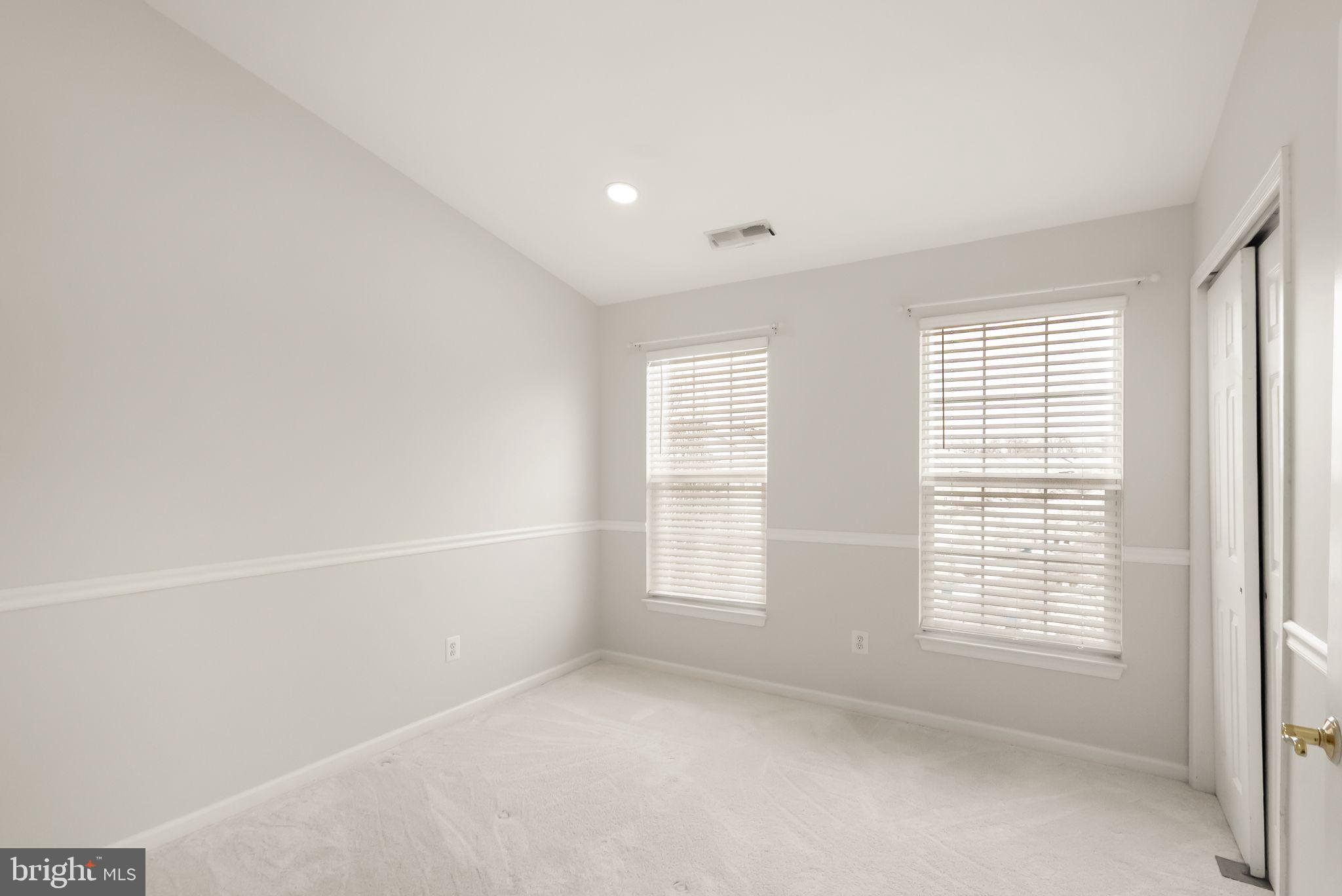 SOUTH RIDING - Residential