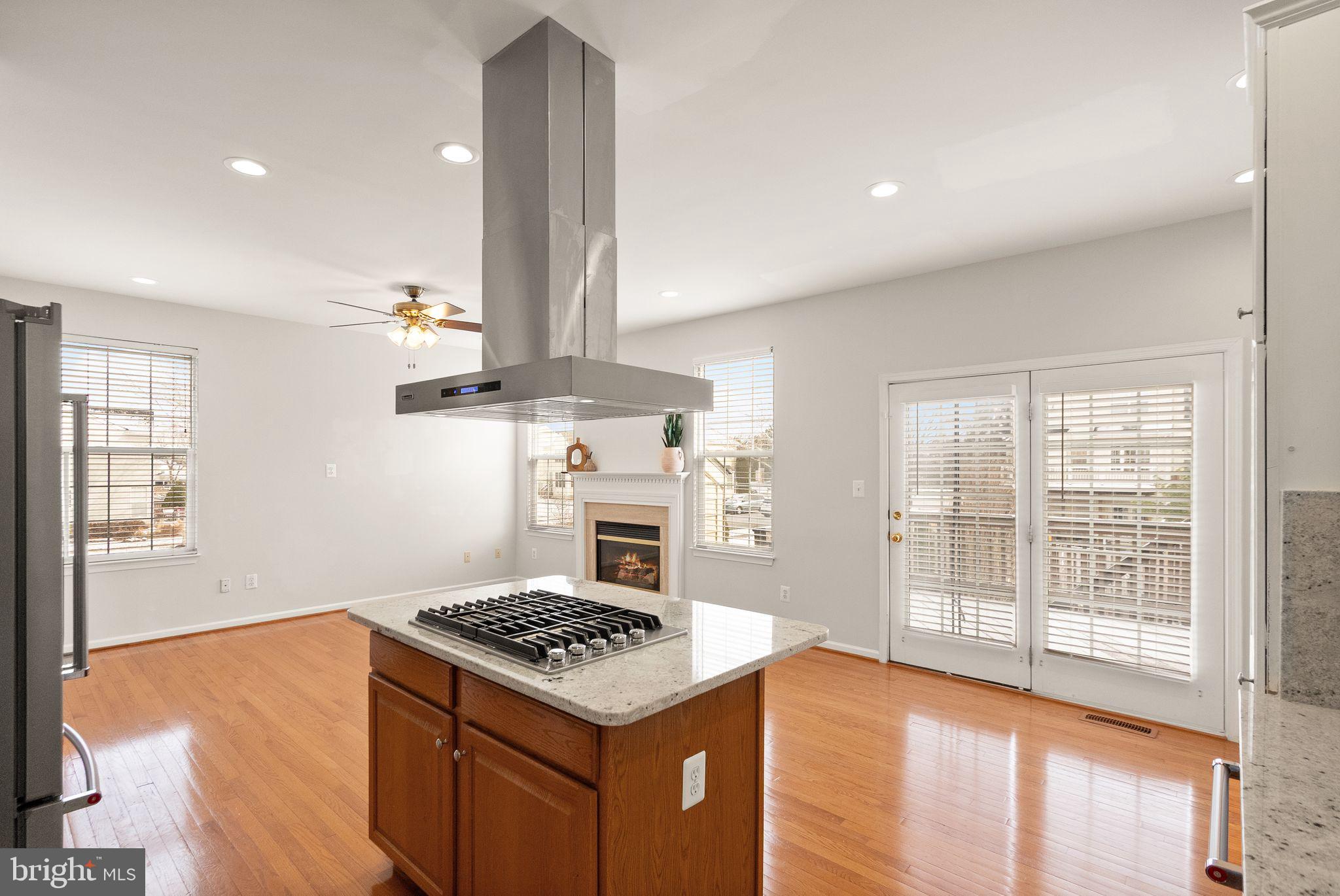 SOUTH RIDING - Residential