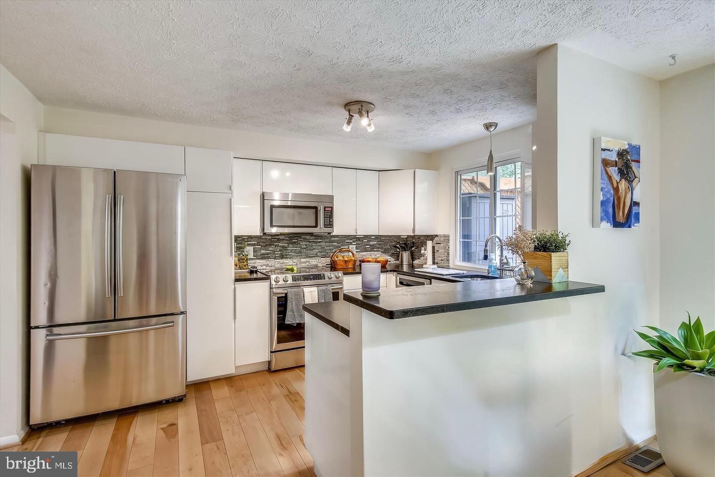 2115 PRESTON SQUARE COURT