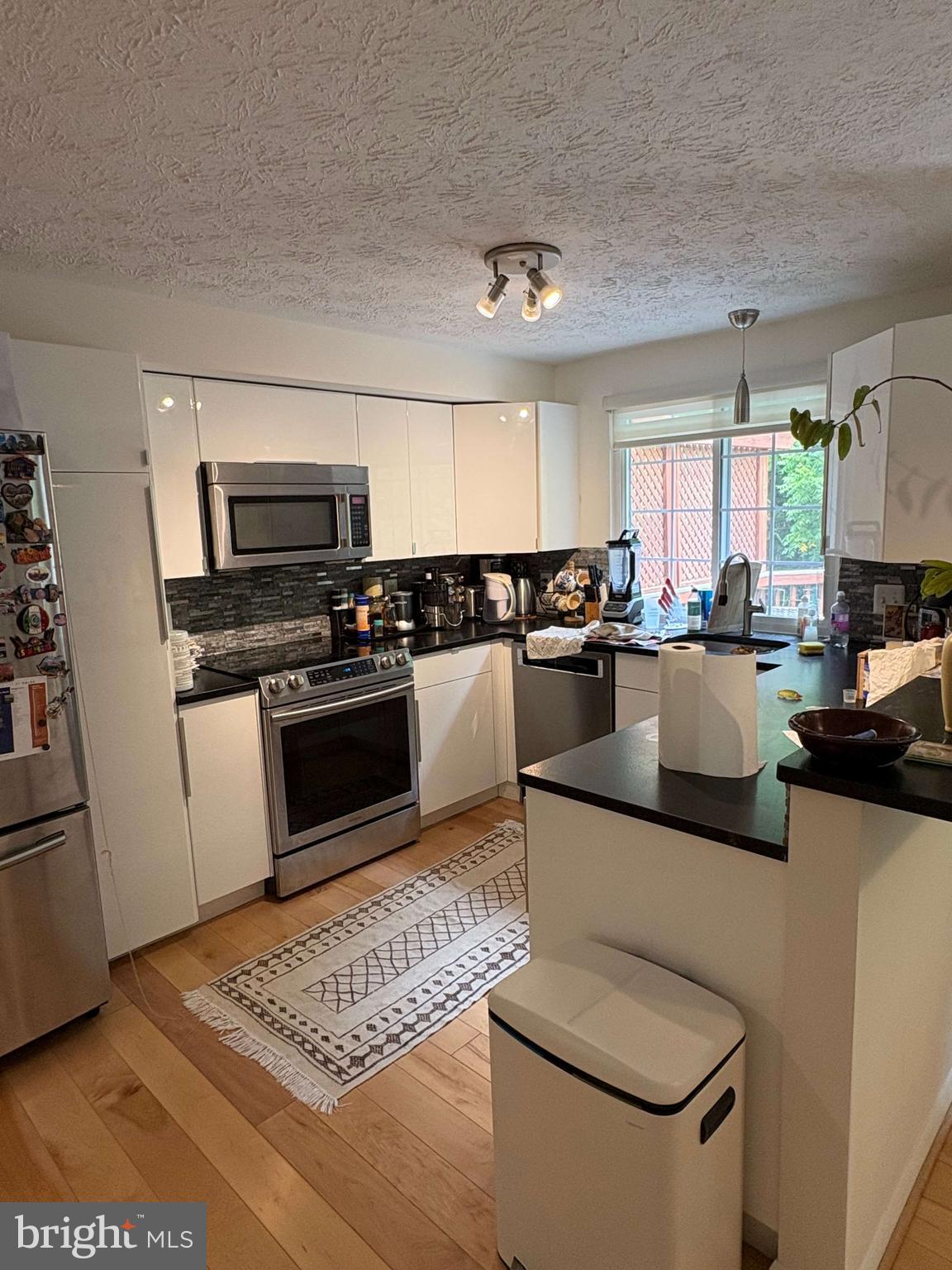 2115 PRESTON SQUARE COURT
