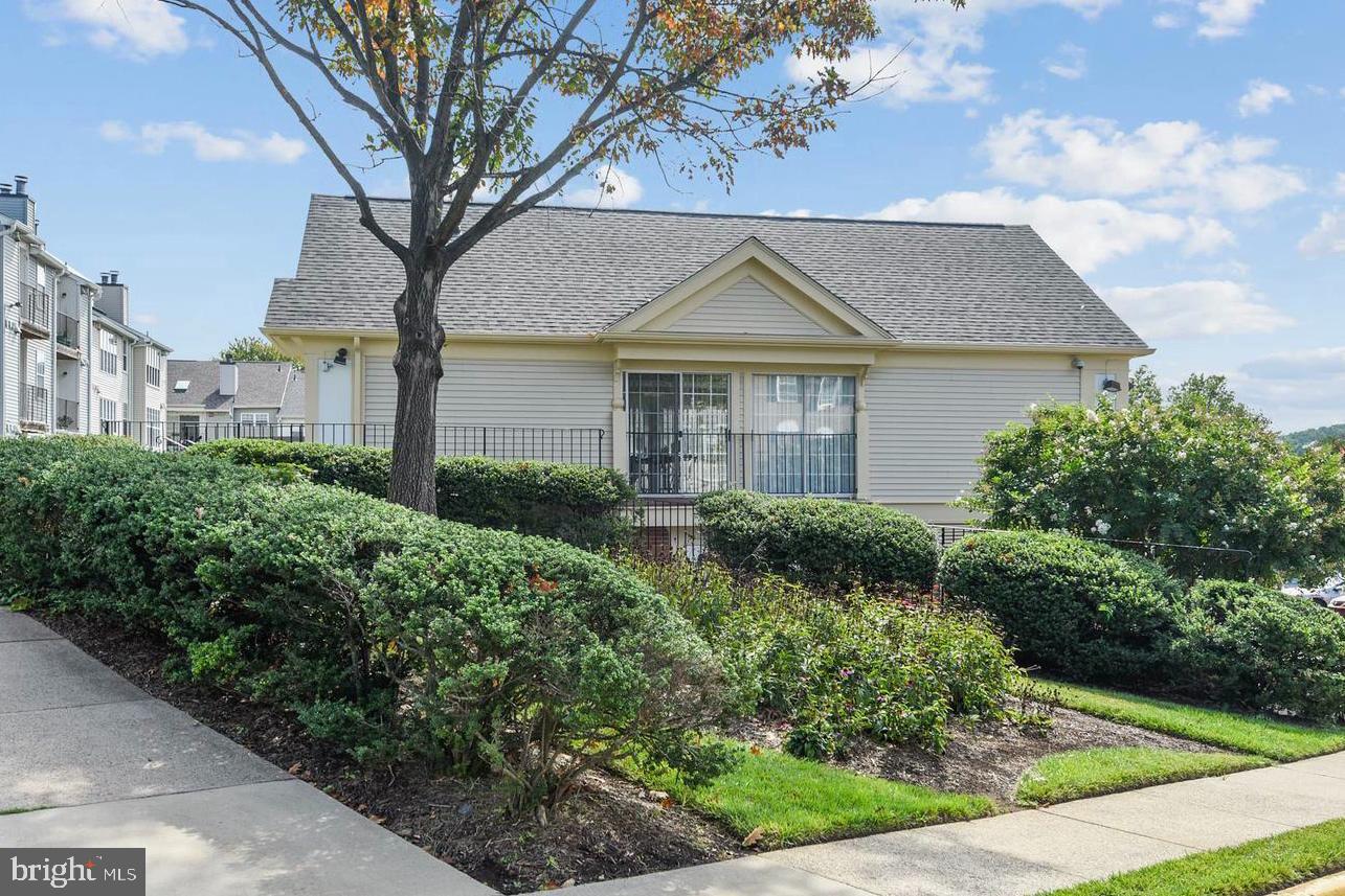 FOX CHAPEL AT TUDOR KNOLLS - Residential