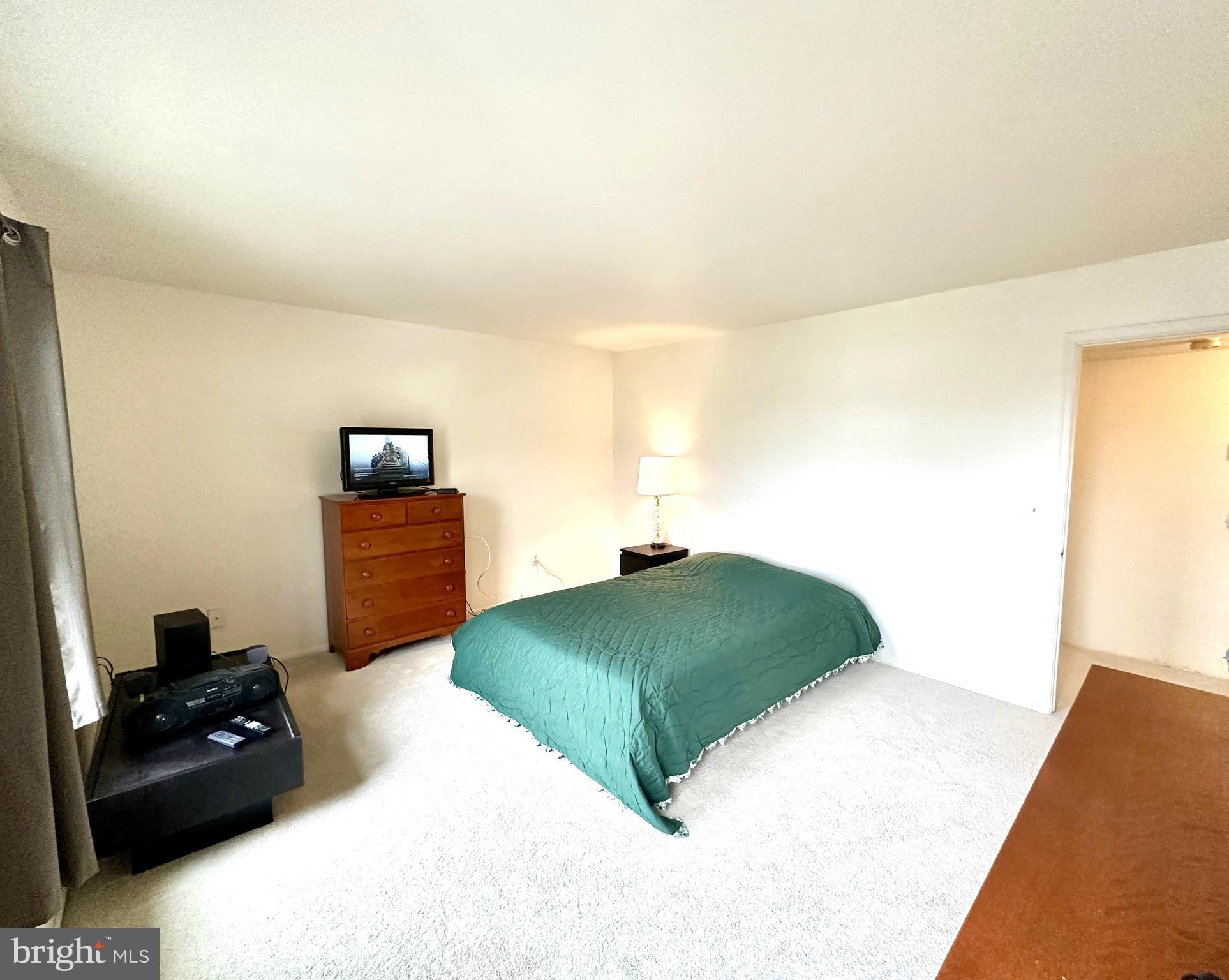 FOX CHAPEL AT TUDOR KNOLLS - Residential