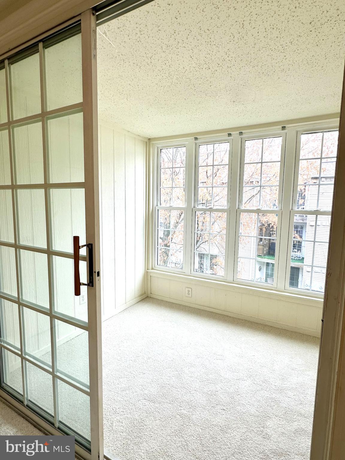 FOX CHAPEL AT TUDOR KNOLLS - Residential