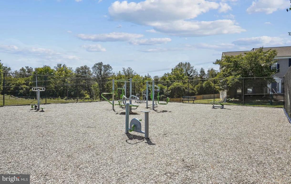 FOX CHAPEL AT TUDOR KNOLLS - Residential