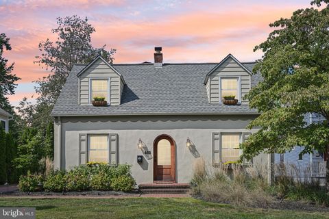 685 MAPLE AVENUE HADDONFIELD NJ 08033
