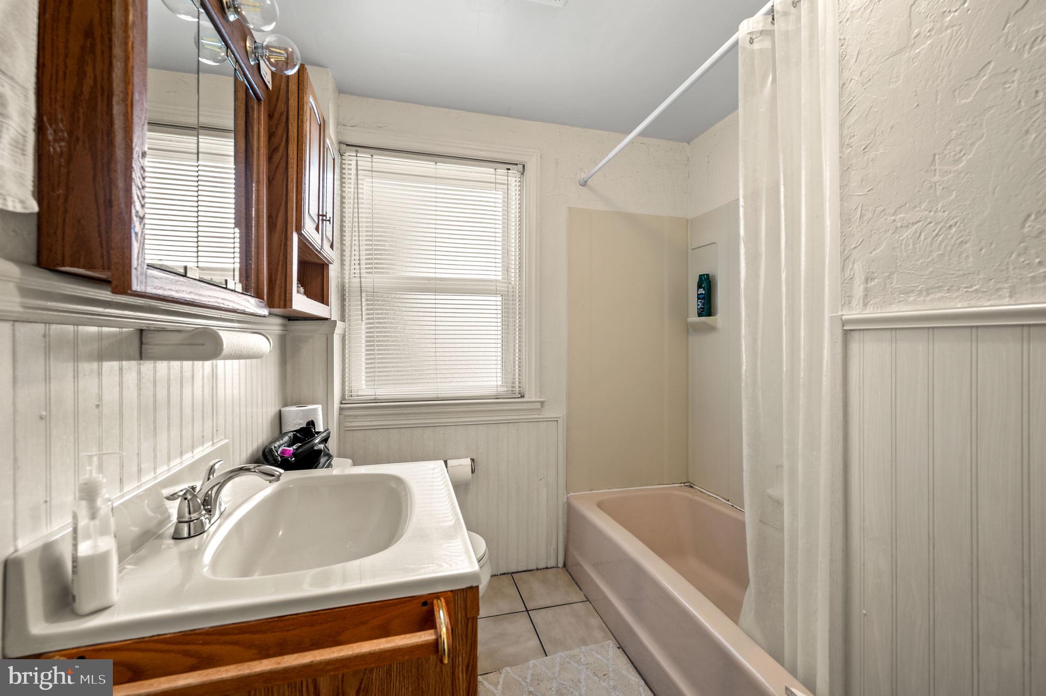 LESTER - Residential