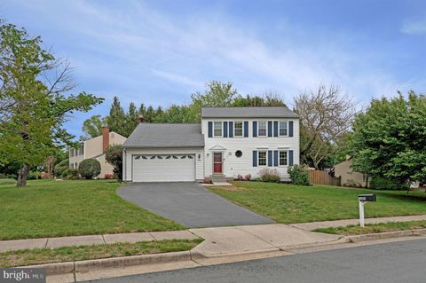 Photo of 1603 Hiddenbrook Drive, HERNDON, VA 20170 (MLS # VAFX2309214)