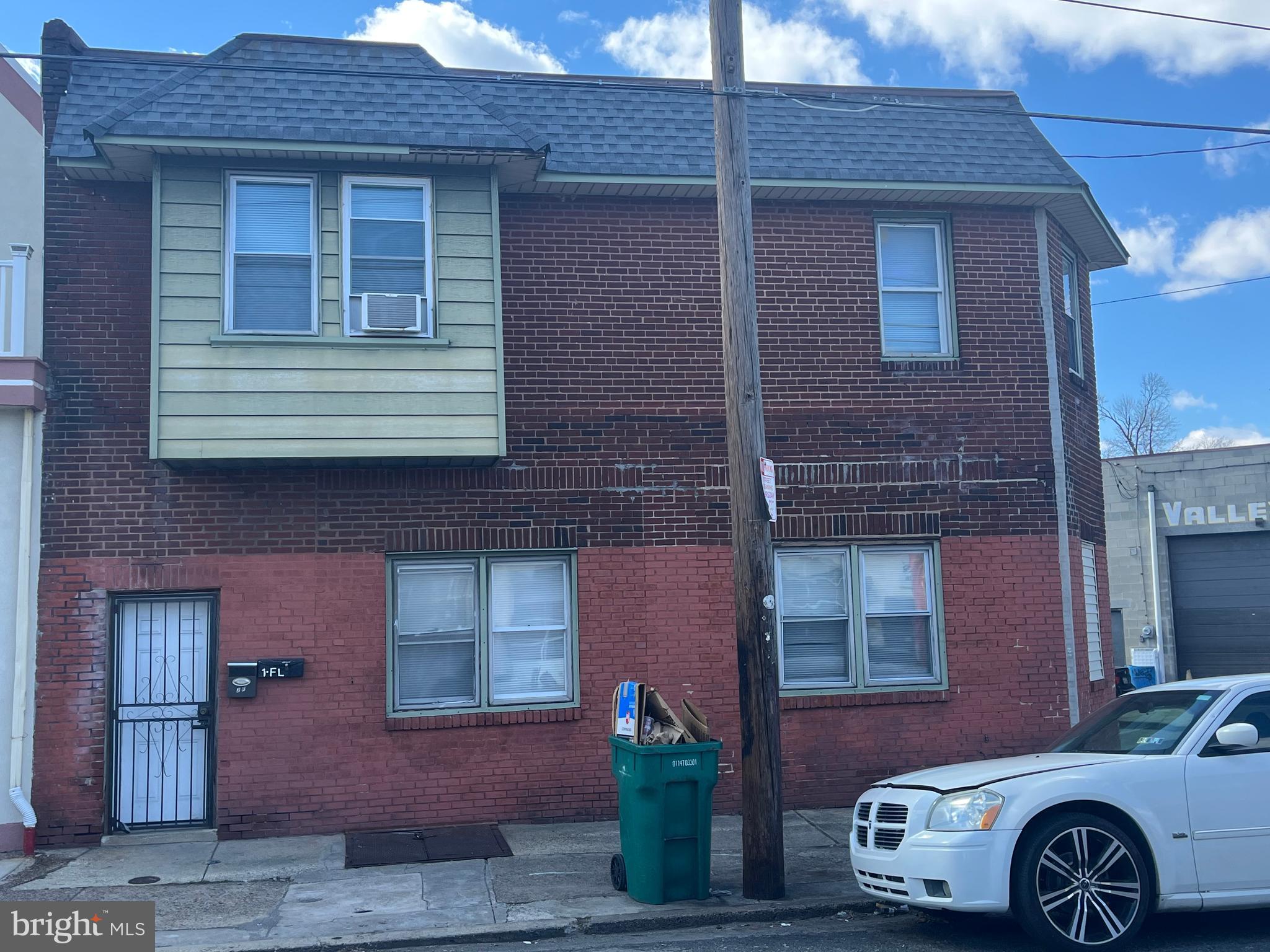 FRANKFORD - Residential Income