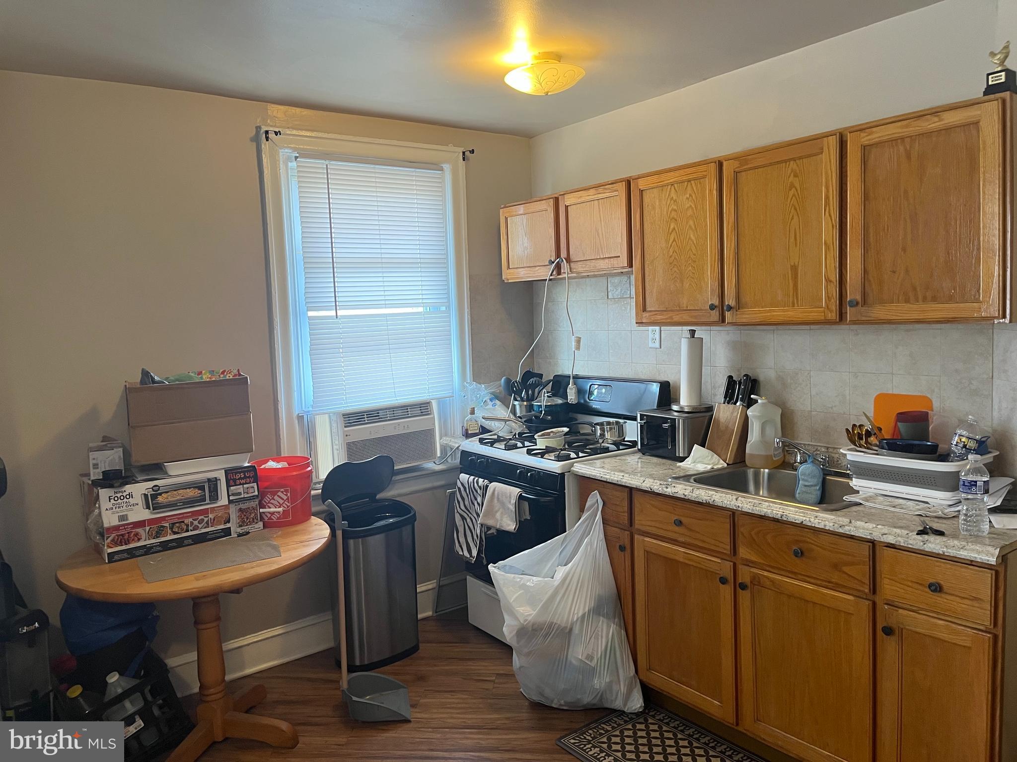 FRANKFORD - Residential Income