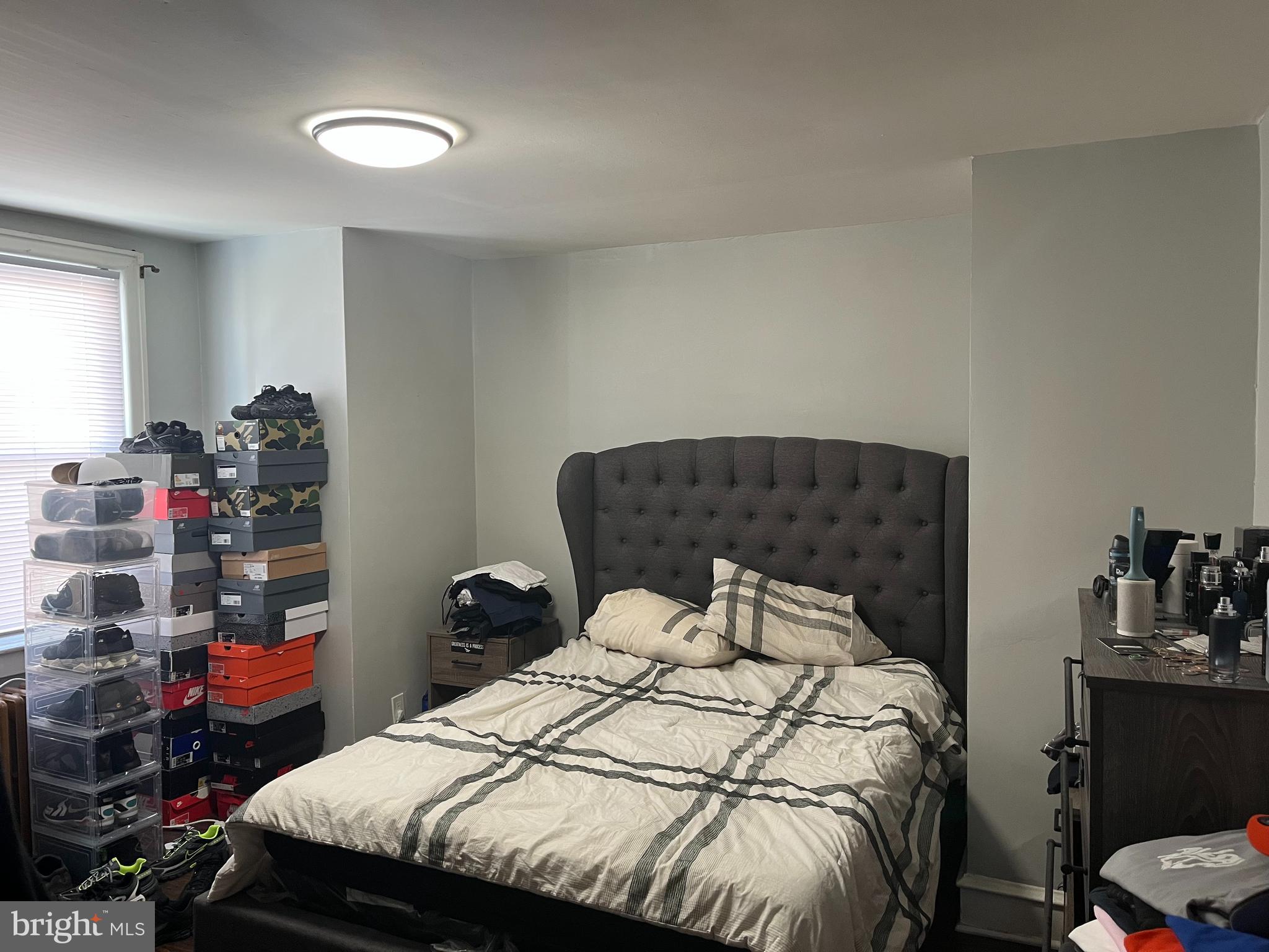 FRANKFORD - Residential Income