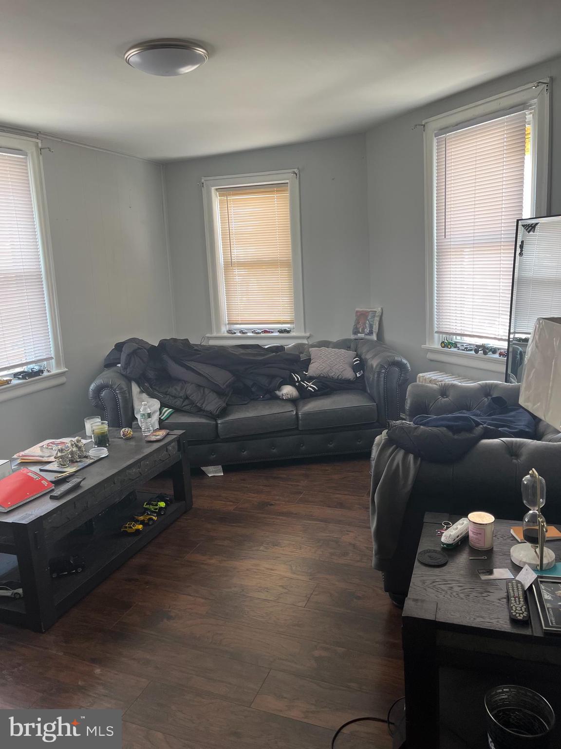 FRANKFORD - Residential Income