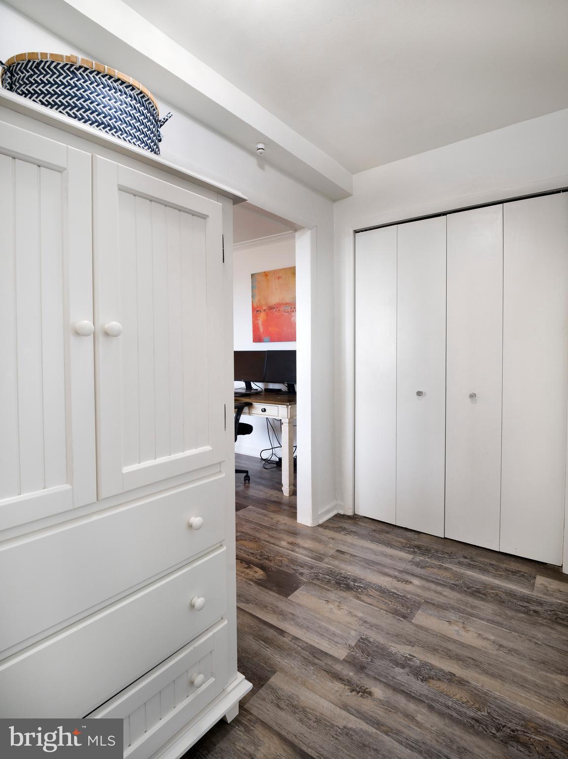 LATCHS LANE - Residential