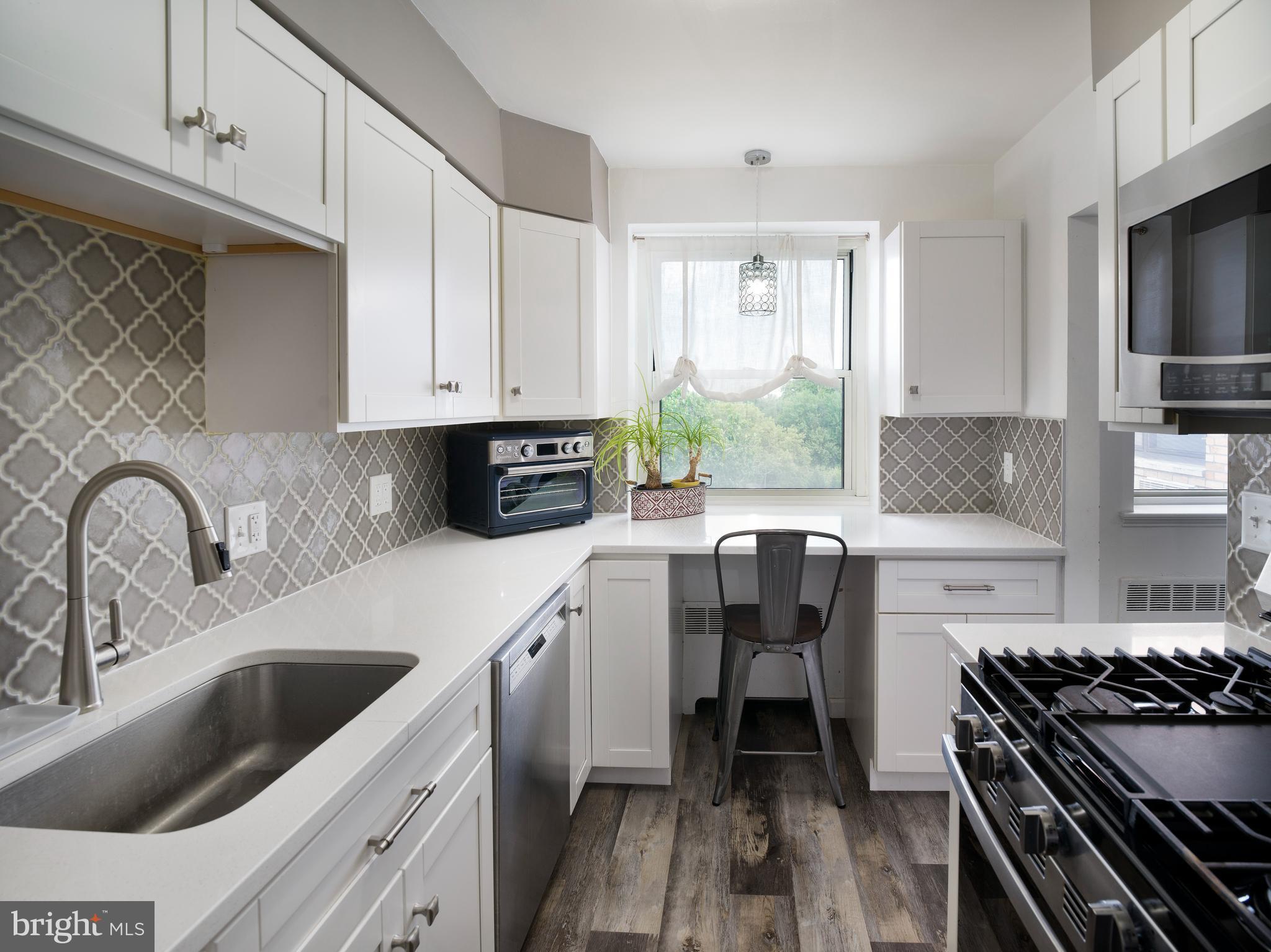 LATCHS LANE - Residential