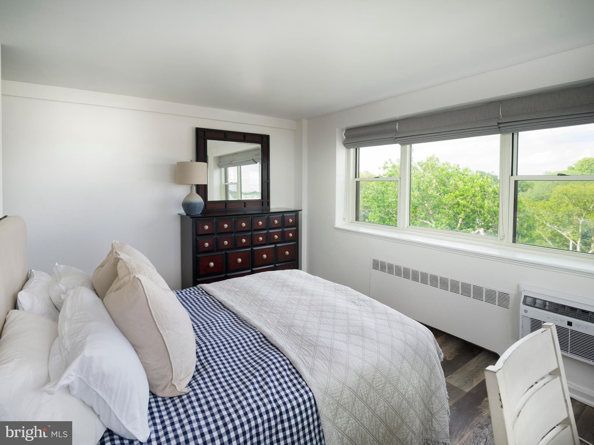 LATCHS LANE - Residential