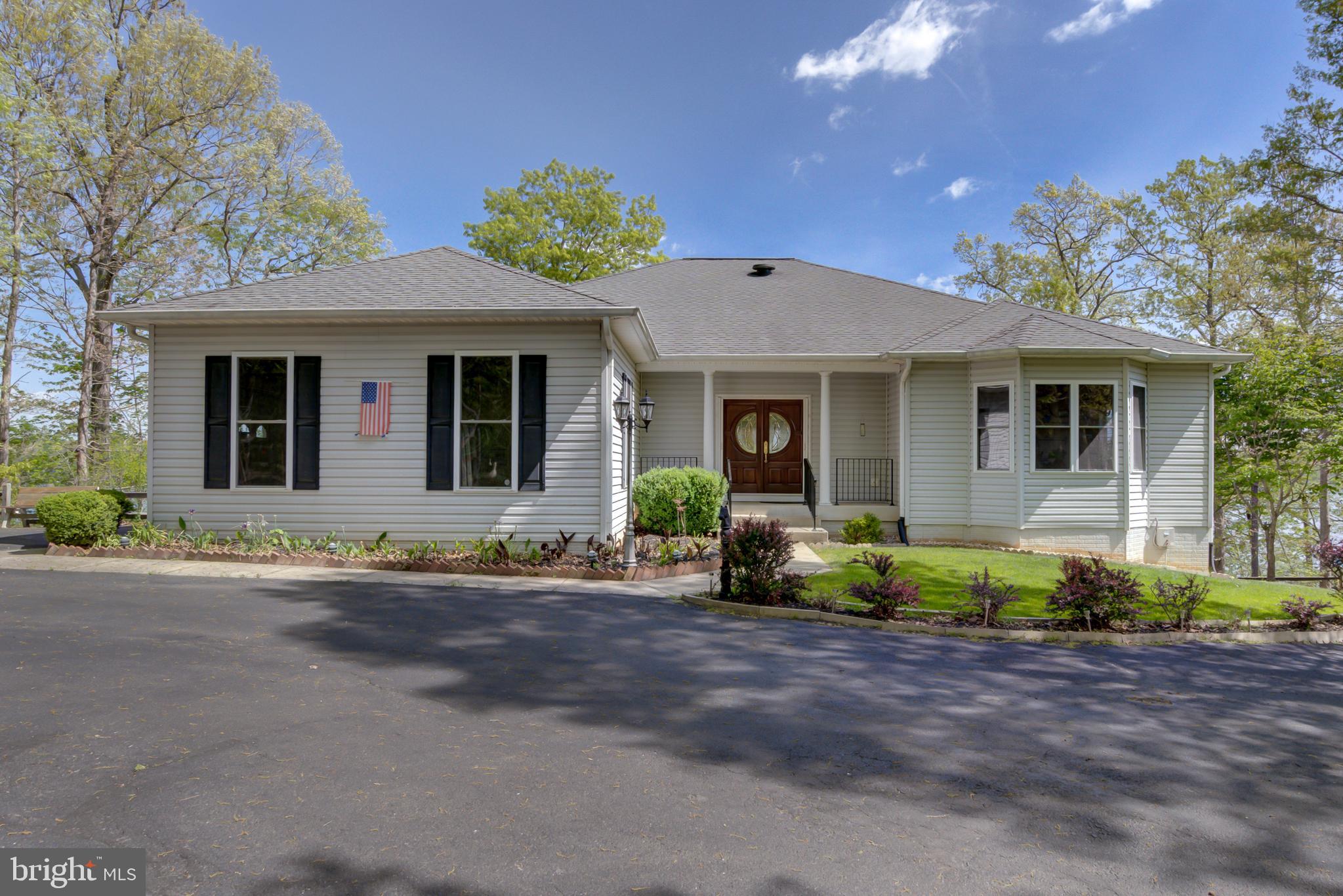 FRESHWATER ESTATES - Residential