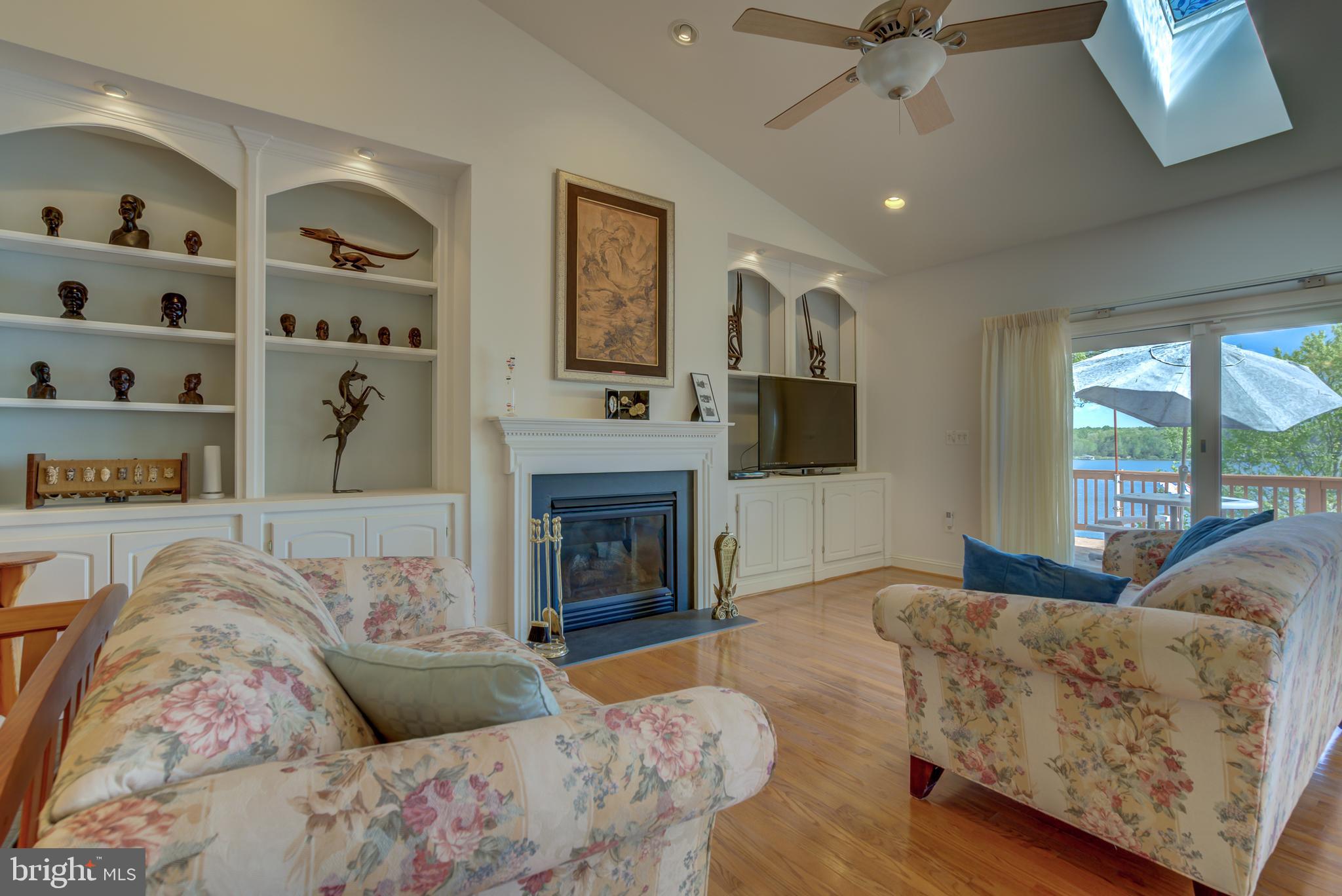 FRESHWATER ESTATES - Residential