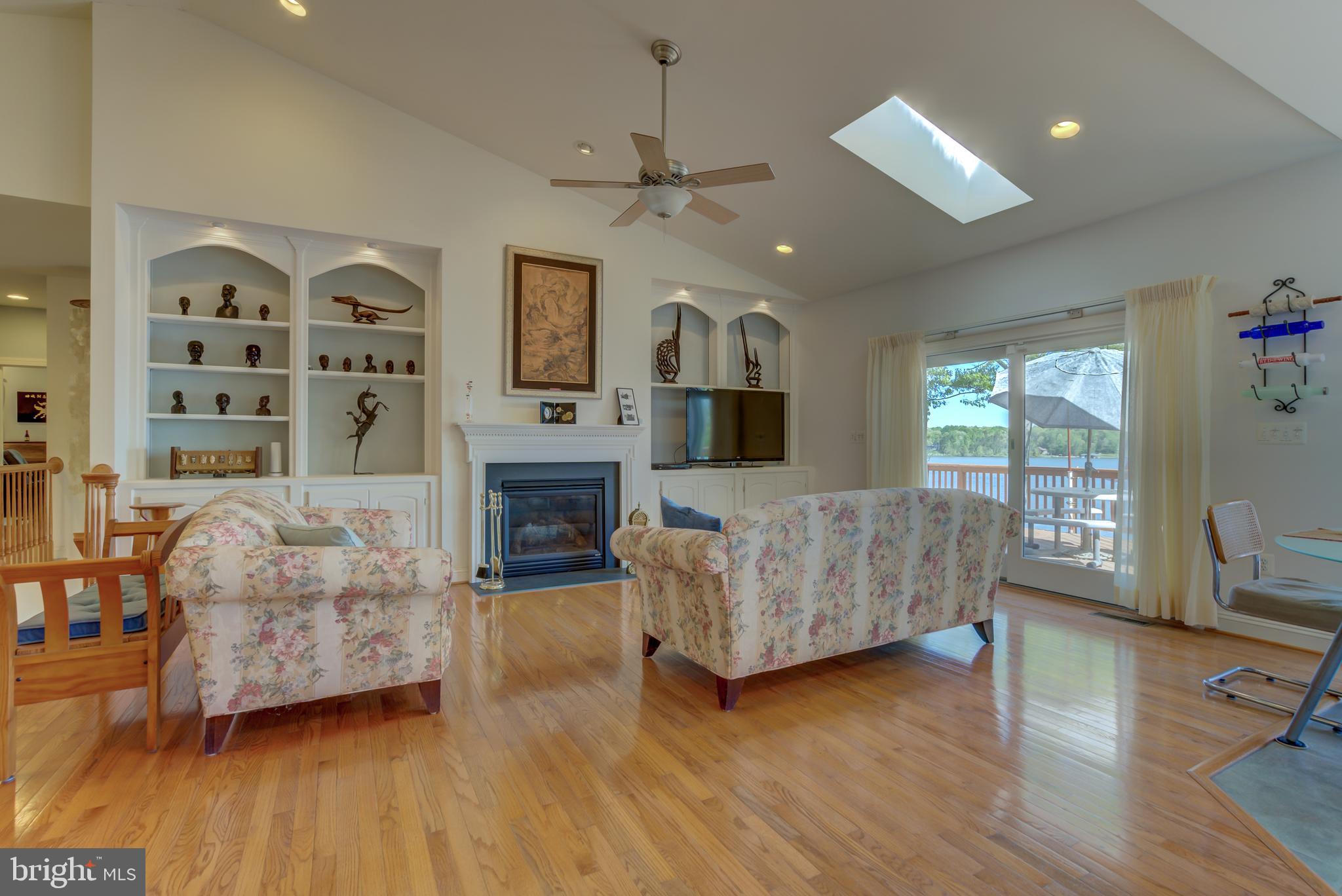 FRESHWATER ESTATES - Residential