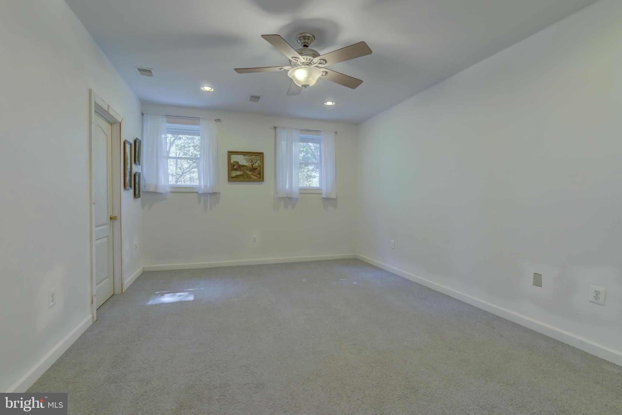 FRESHWATER ESTATES - Residential