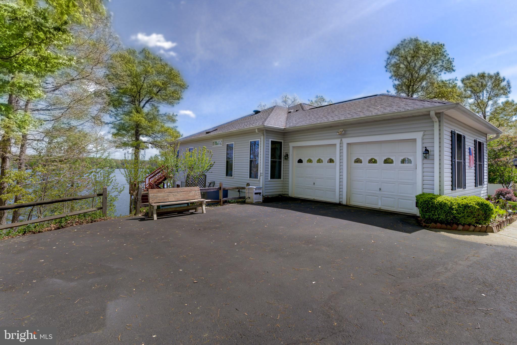 FRESHWATER ESTATES - Residential