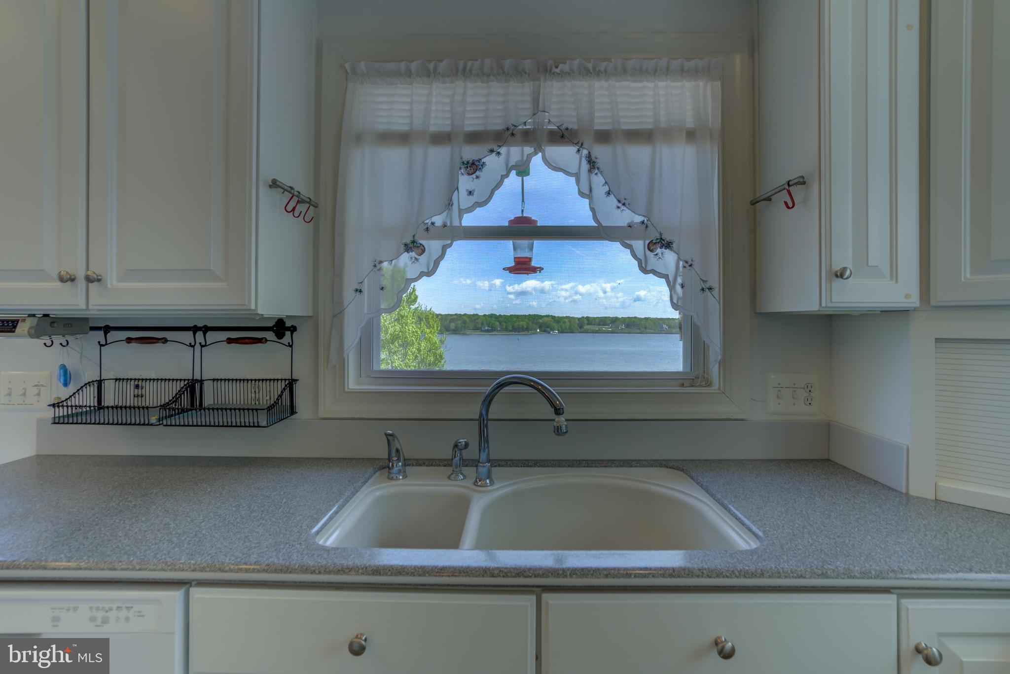 FRESHWATER ESTATES - Residential