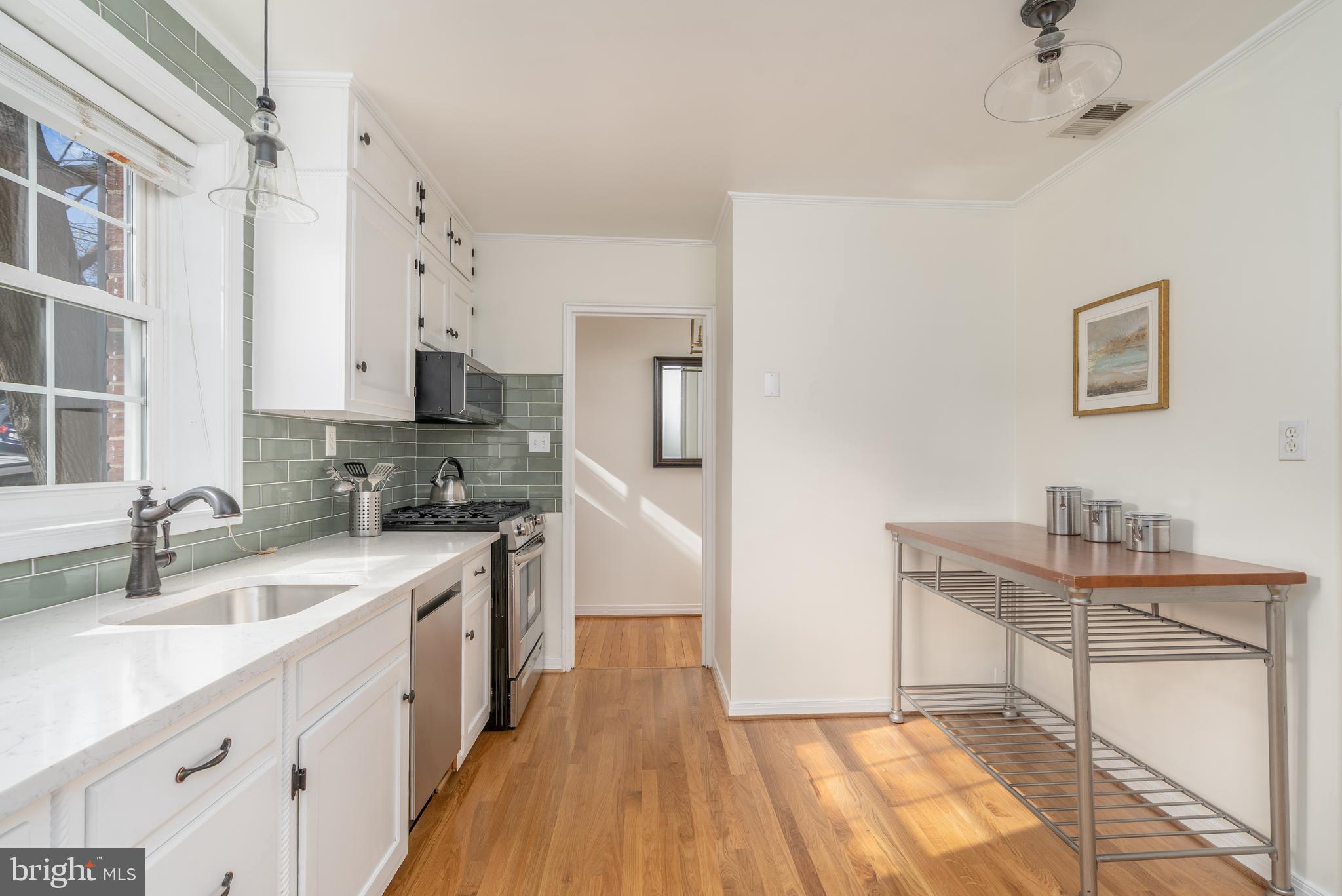 WARWICK VILLAGE - Residential