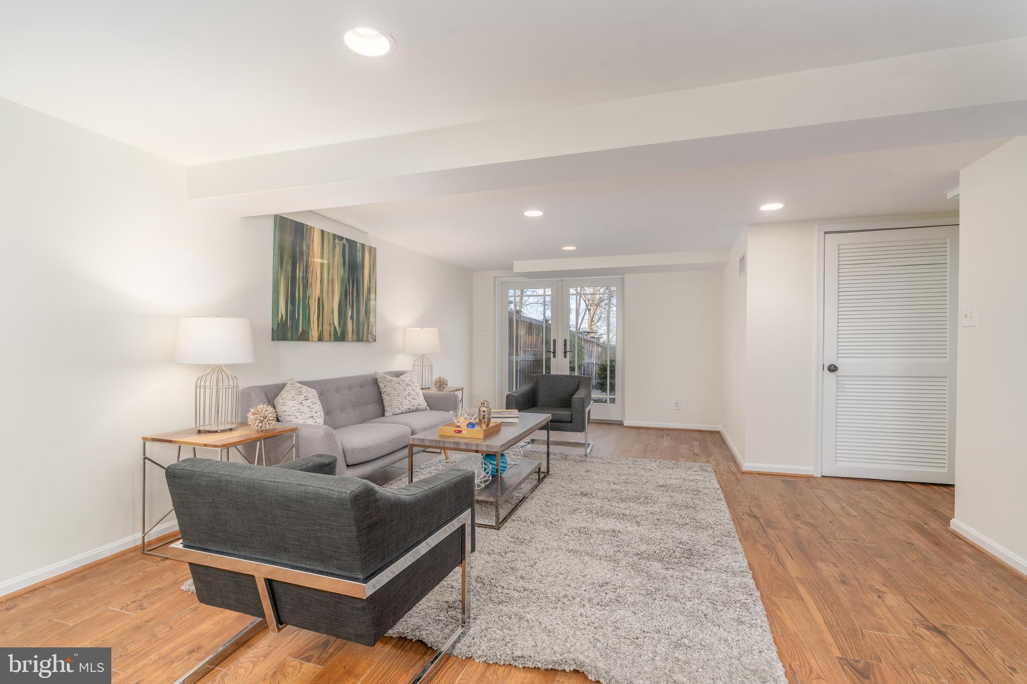 WARWICK VILLAGE - Residential