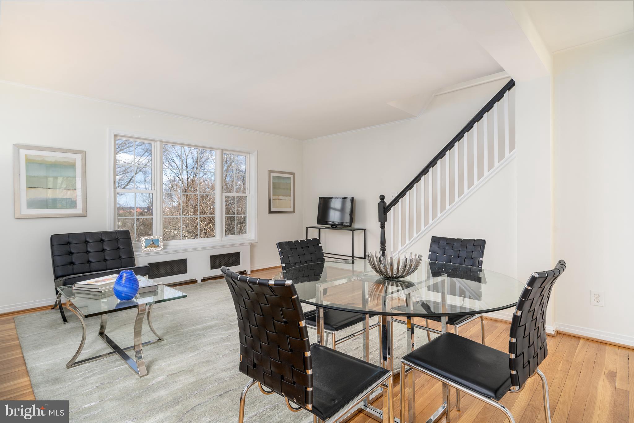 WARWICK VILLAGE - Residential