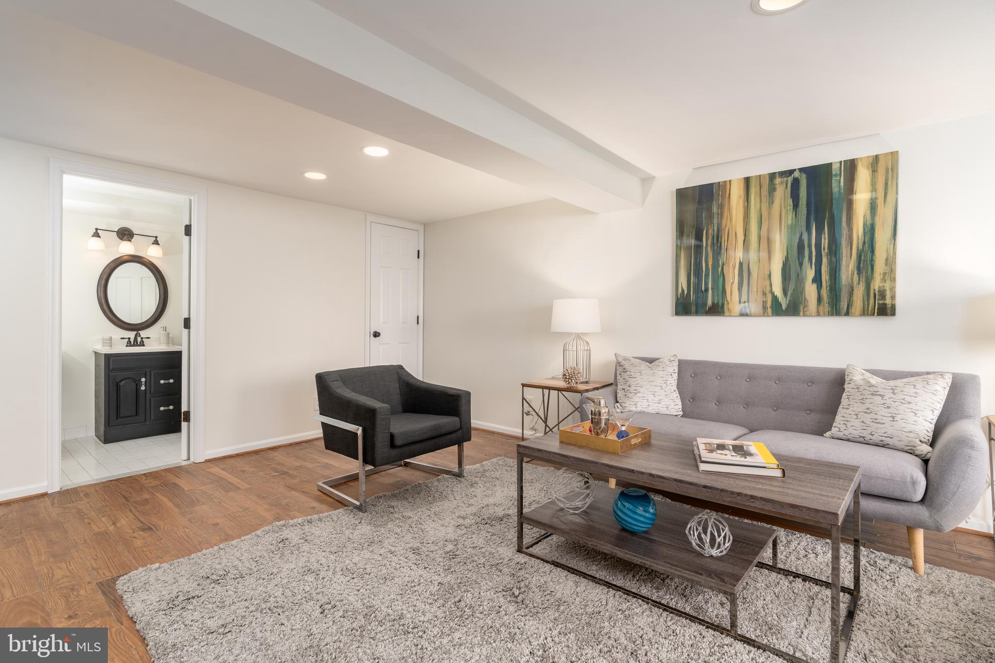 WARWICK VILLAGE - Residential