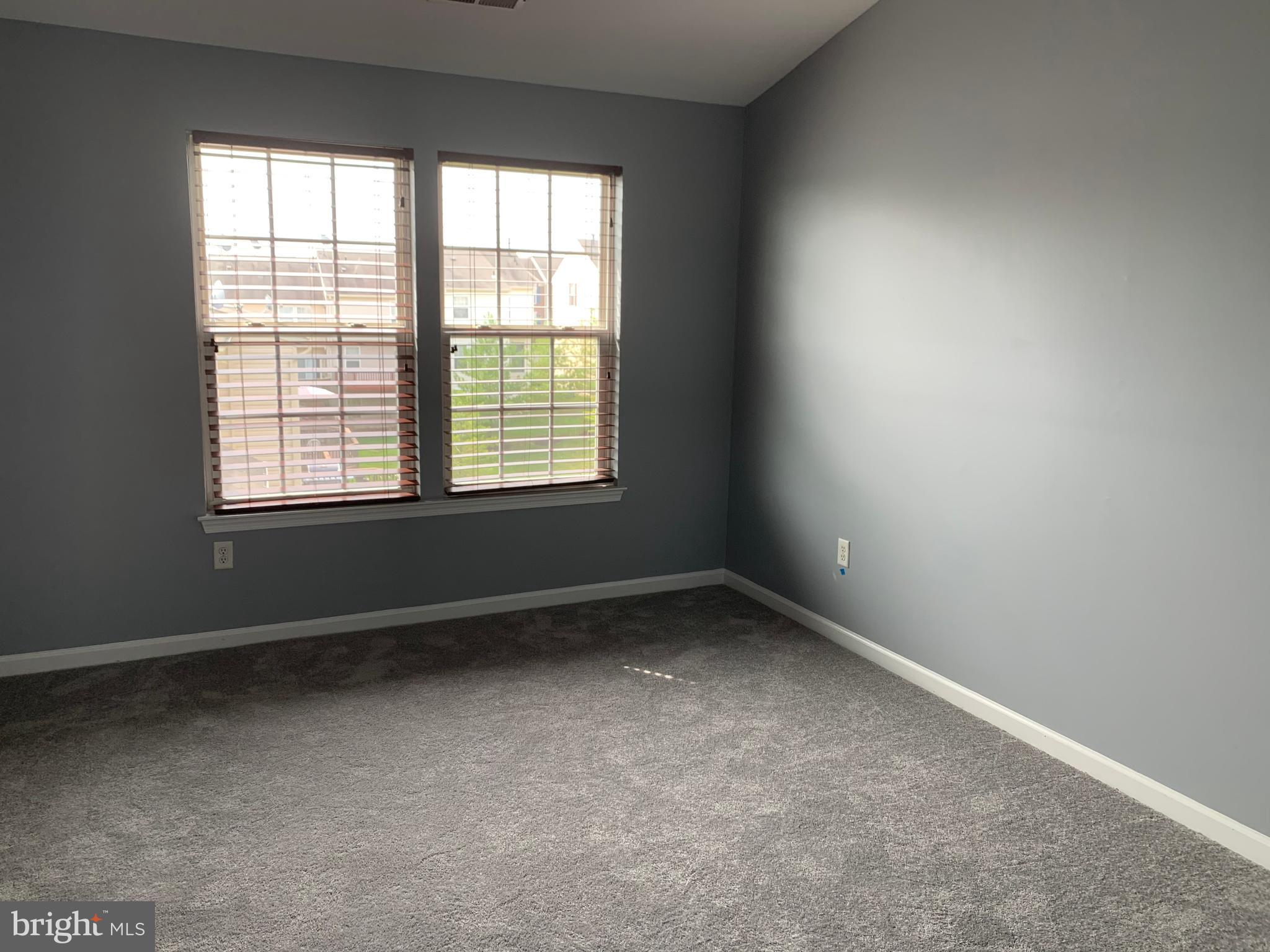 VILLAGE TOWNS - Residential Lease