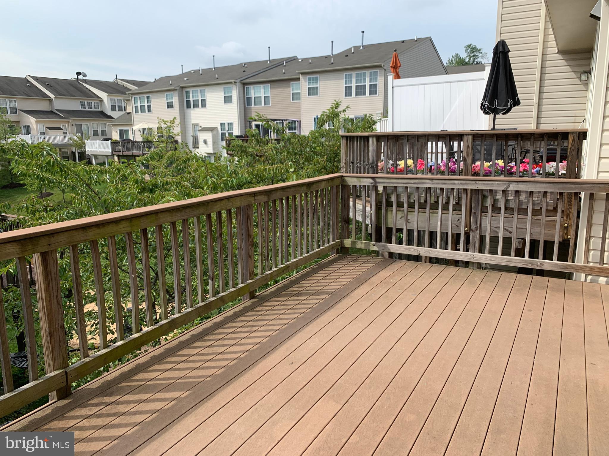 VILLAGE TOWNS - Residential Lease