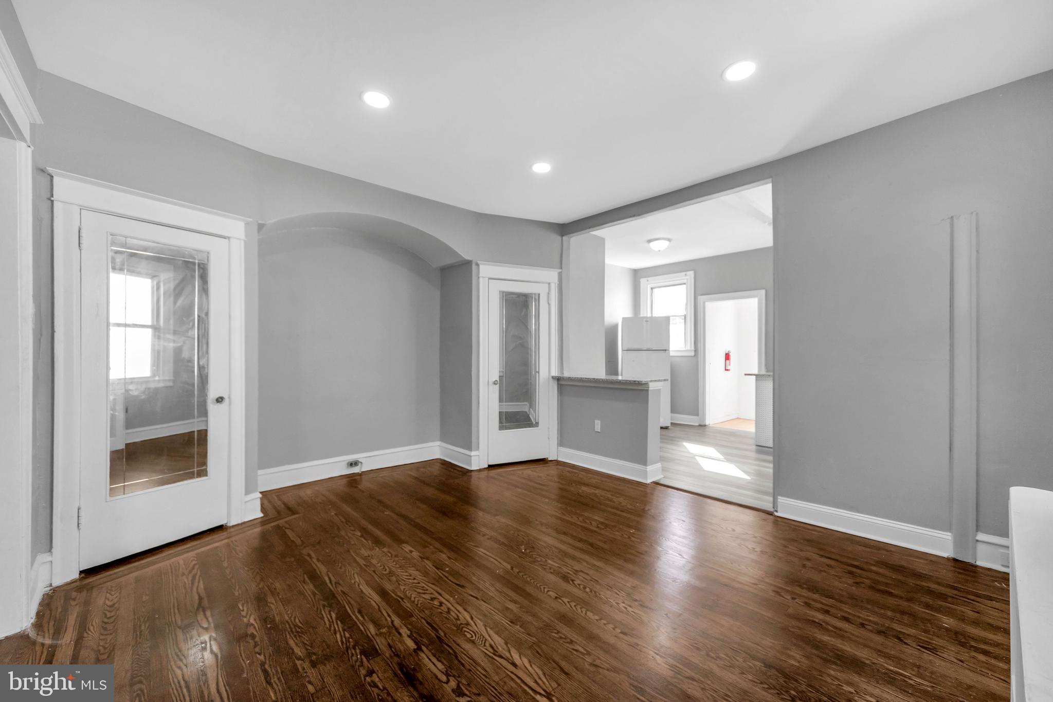 BEVERLY HILLS - Residential