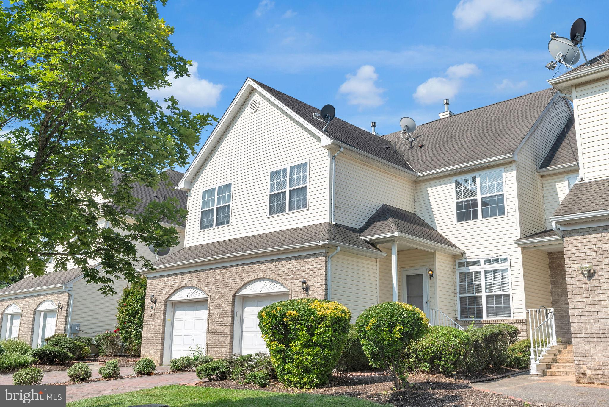 9 SHELLEY CIRCLE