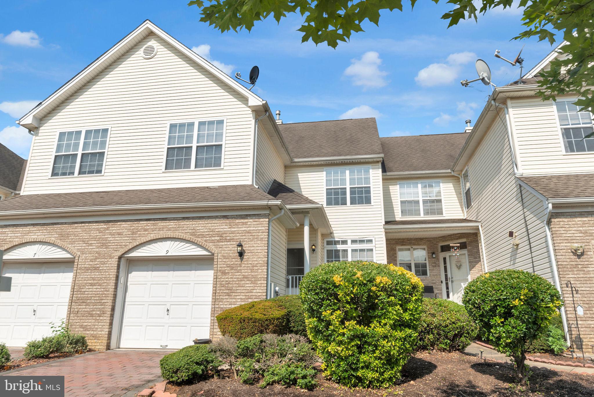9 SHELLEY CIRCLE