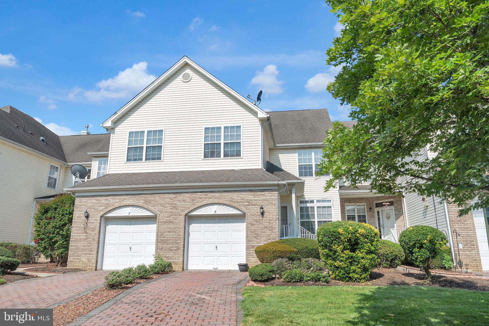 9 SHELLEY CIRCLE