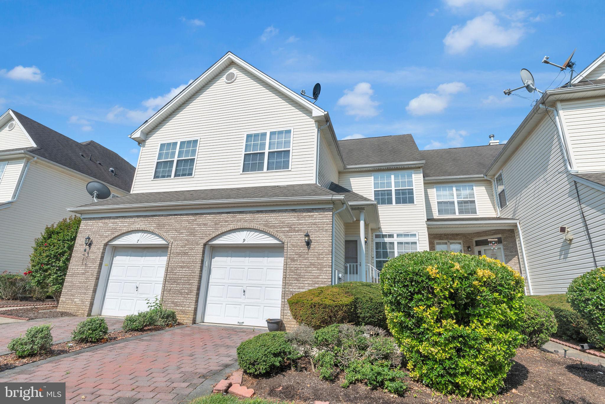 9 SHELLEY CIRCLE