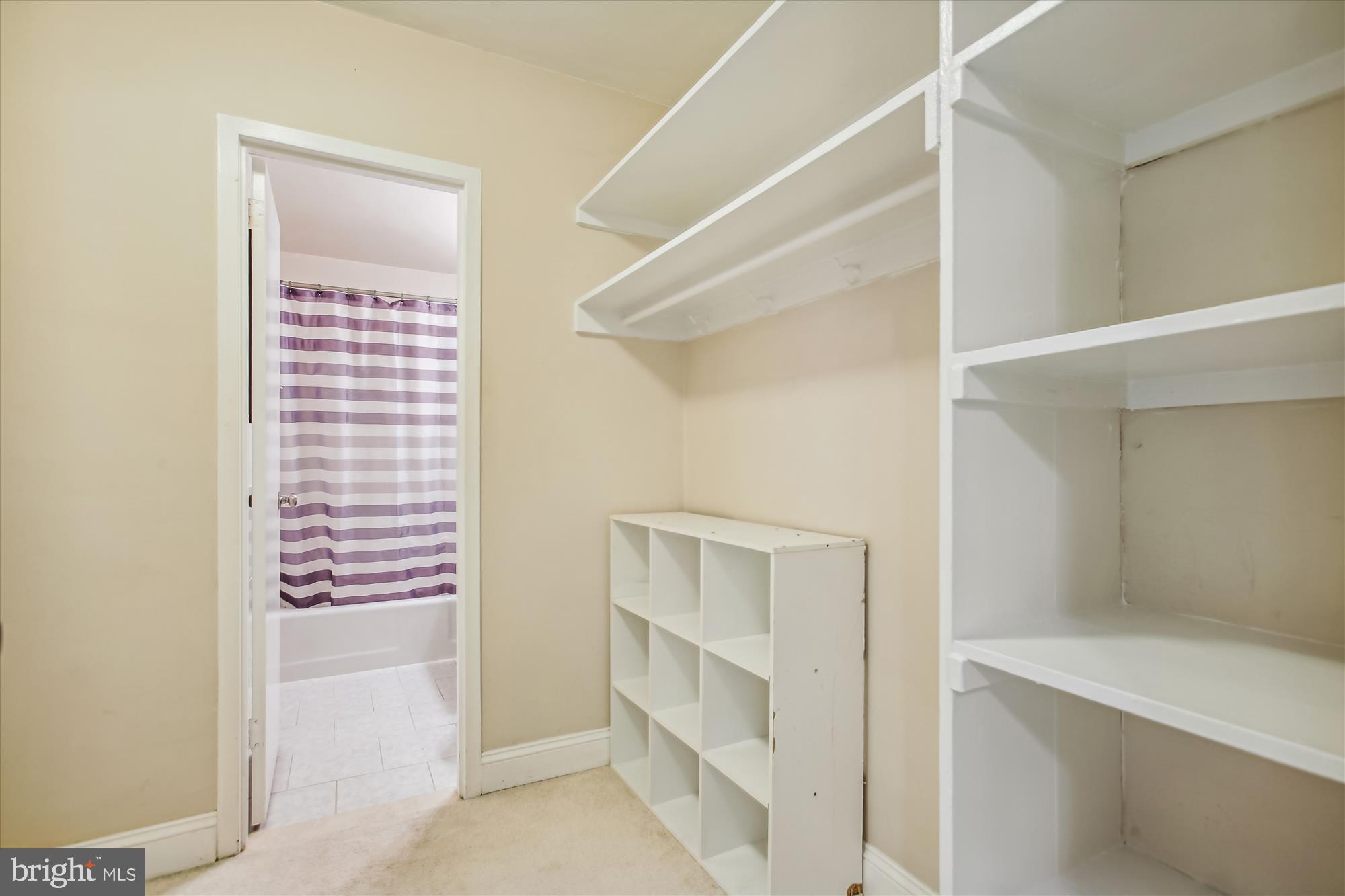 RIVER PLACE NORTH - Residential