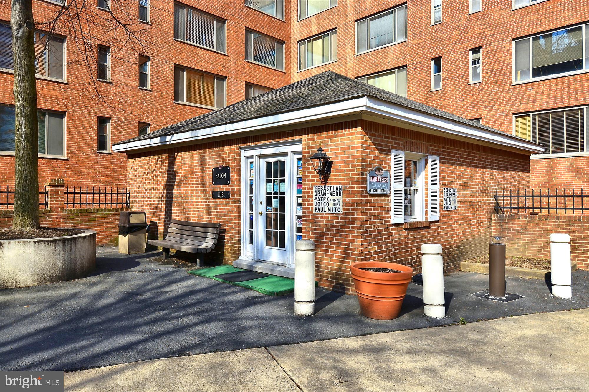 RIVER PLACE NORTH - Residential