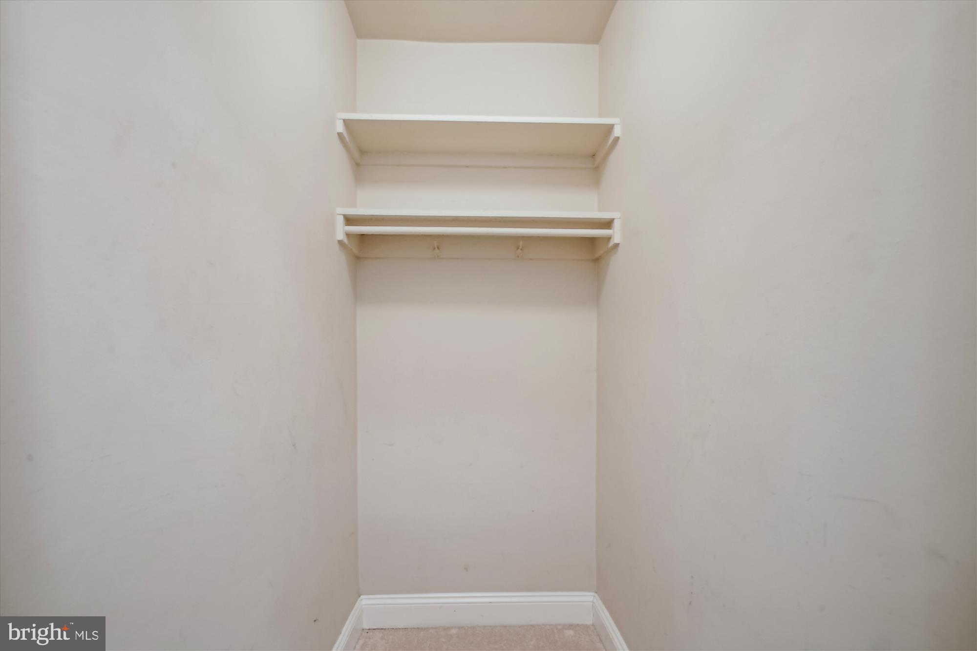 RIVER PLACE NORTH - Residential