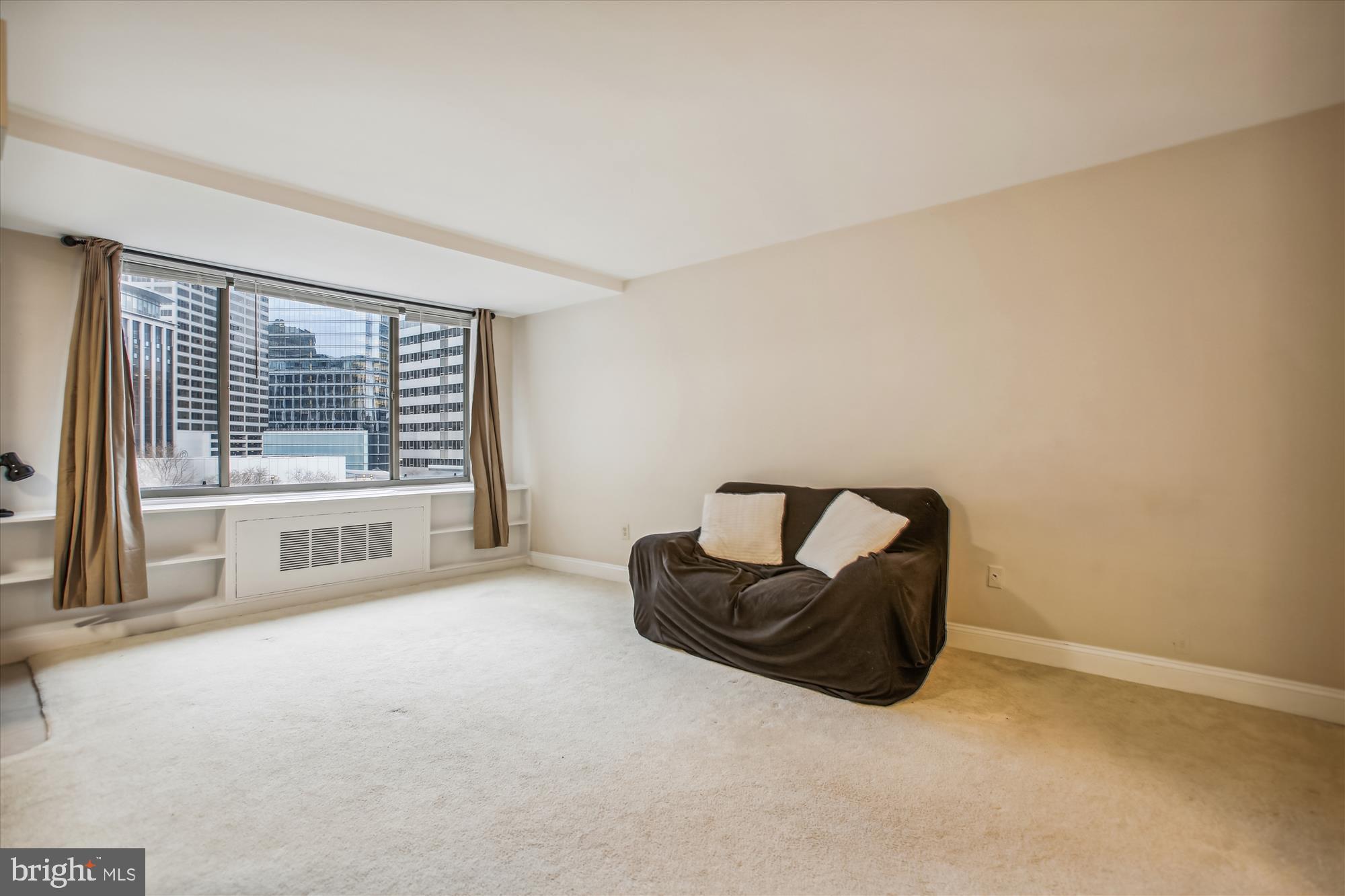 RIVER PLACE NORTH - Residential