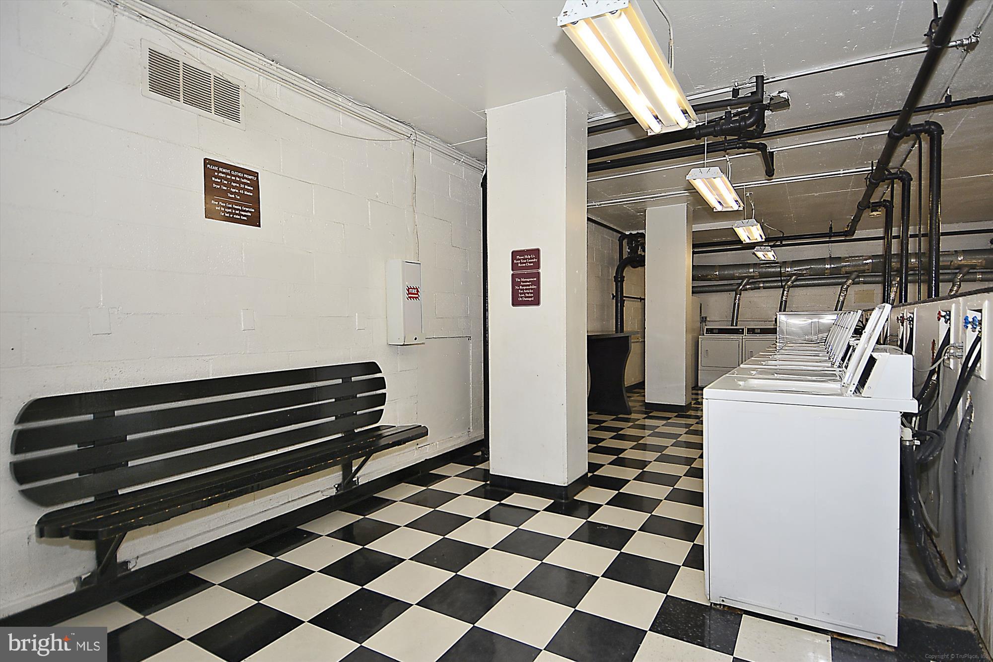 RIVER PLACE NORTH - Residential