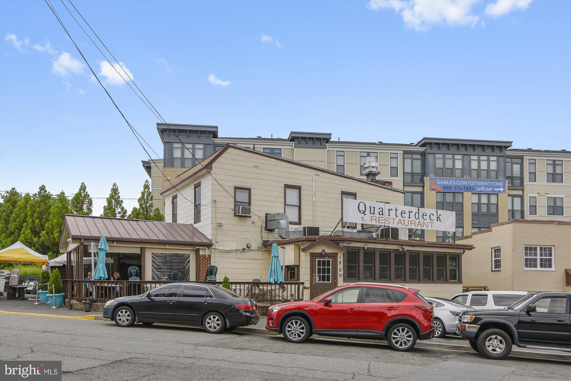 RIVER PLACE NORTH - Residential