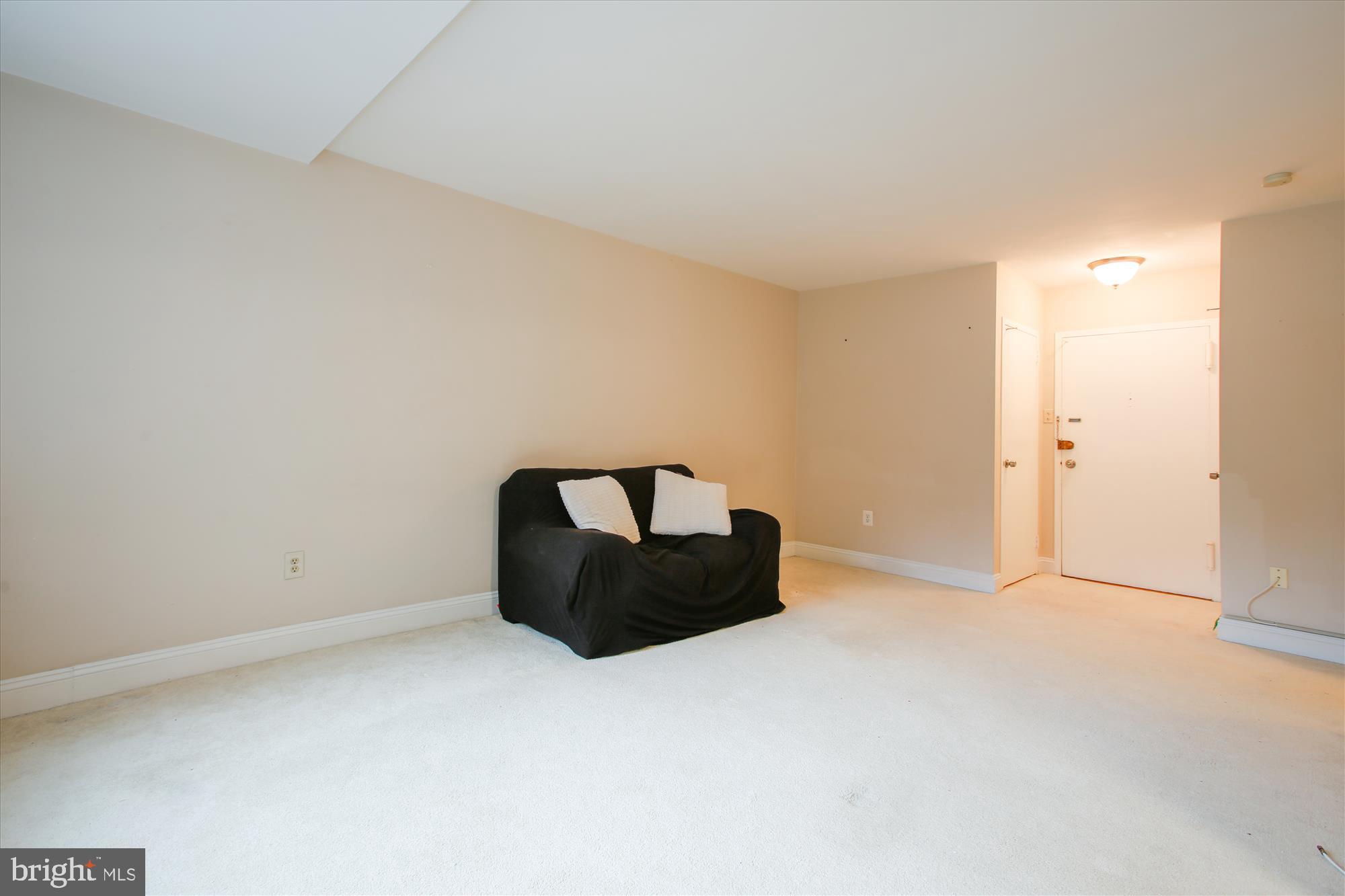 RIVER PLACE NORTH - Residential