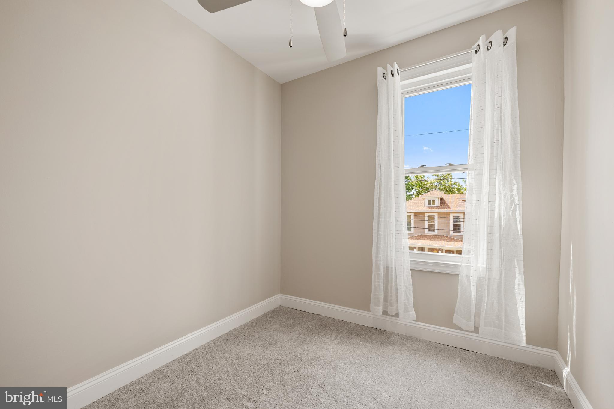 EDGEMONT - Residential