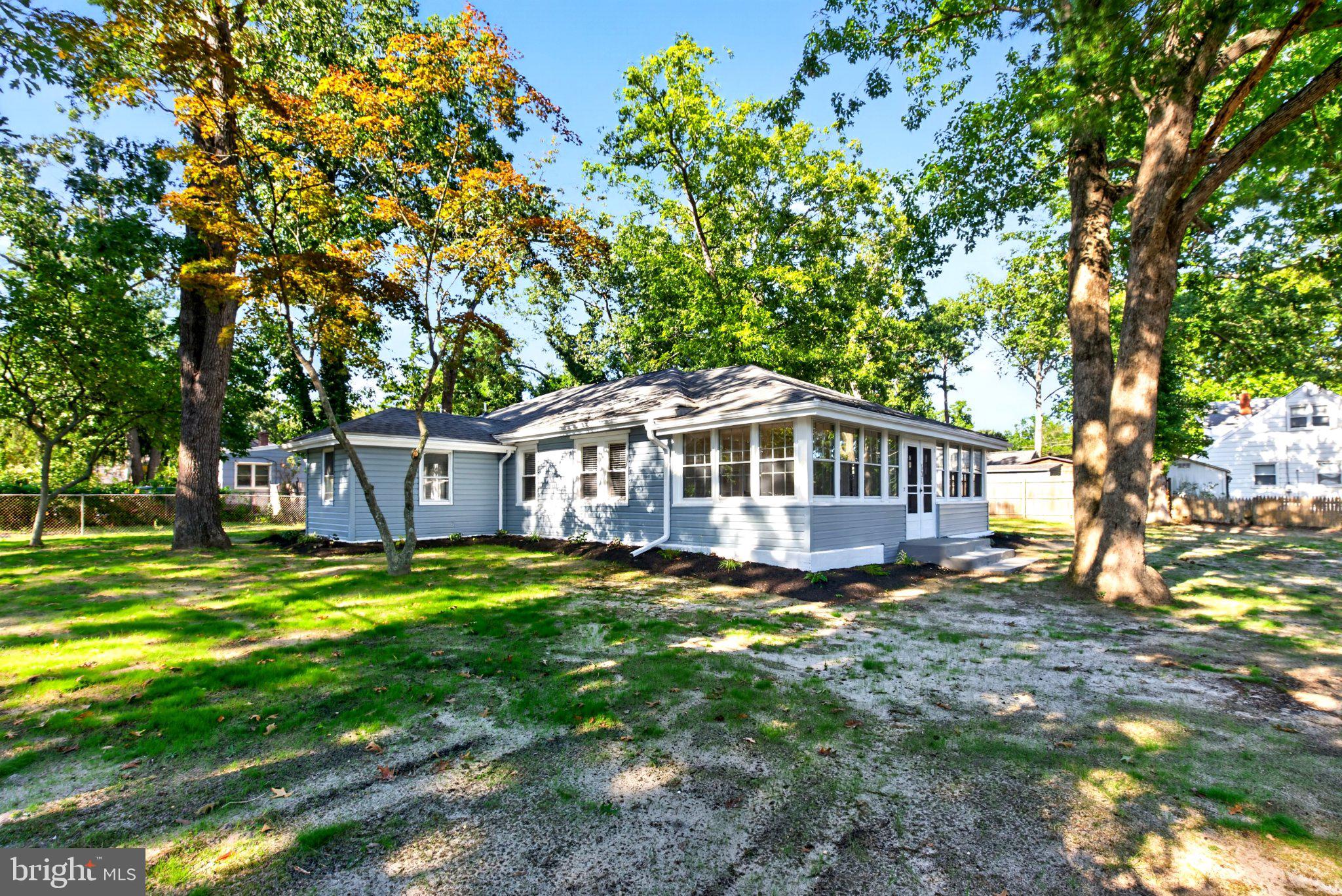 301 N LAKESHORE DRIVE N