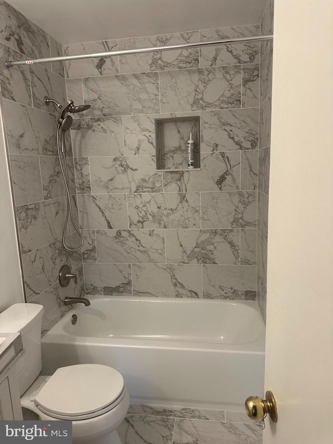 WOODWALK - Residential Lease