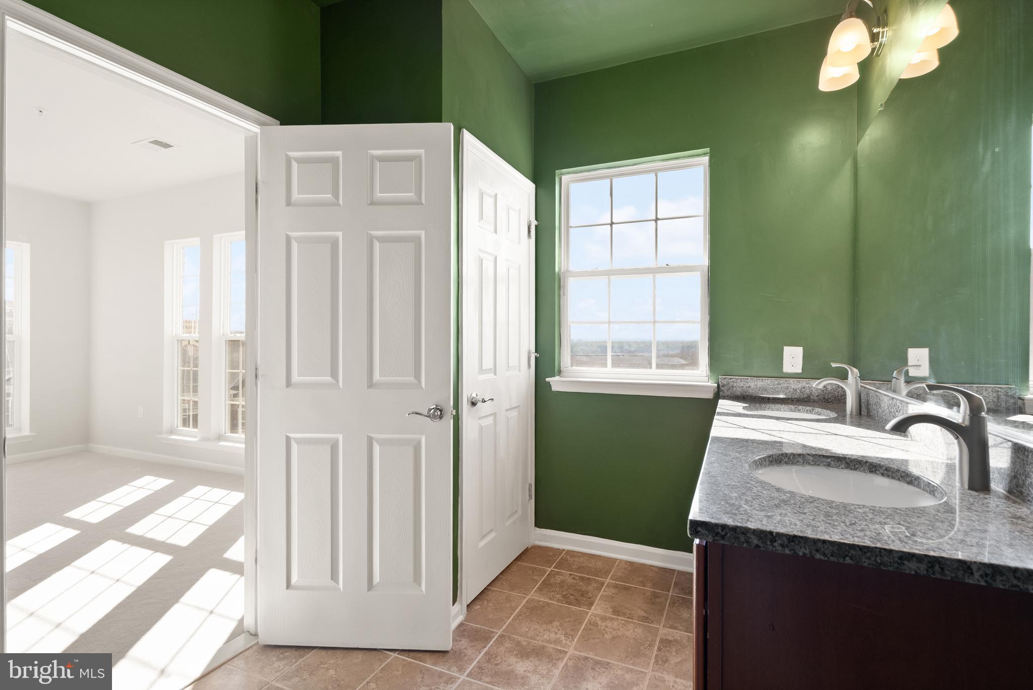 GOOSE CREEK - Residential